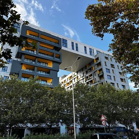 Apartament Myhouse At 21 Dhjetori Tirana Zewnętrze zdjęcie