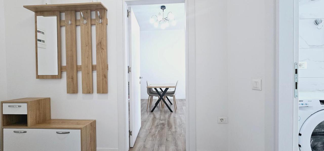 Apartament Myhouse At 21 Dhjetori Tirana Zewnętrze zdjęcie
