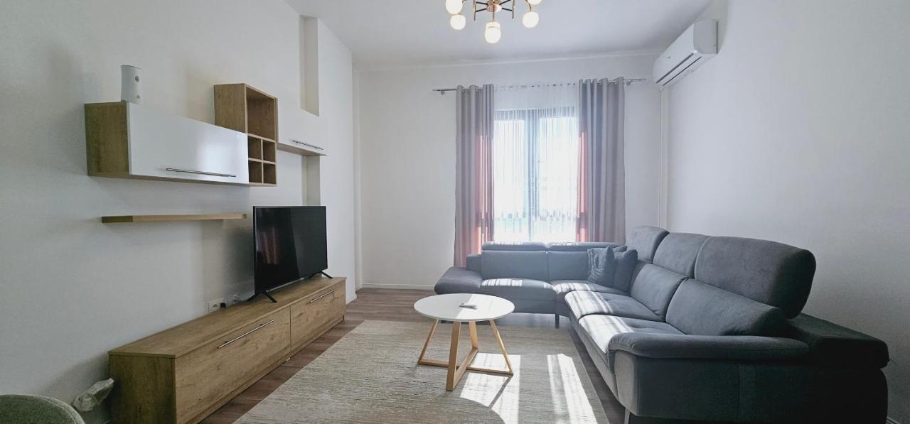 Apartament Myhouse At 21 Dhjetori Tirana Zewnętrze zdjęcie