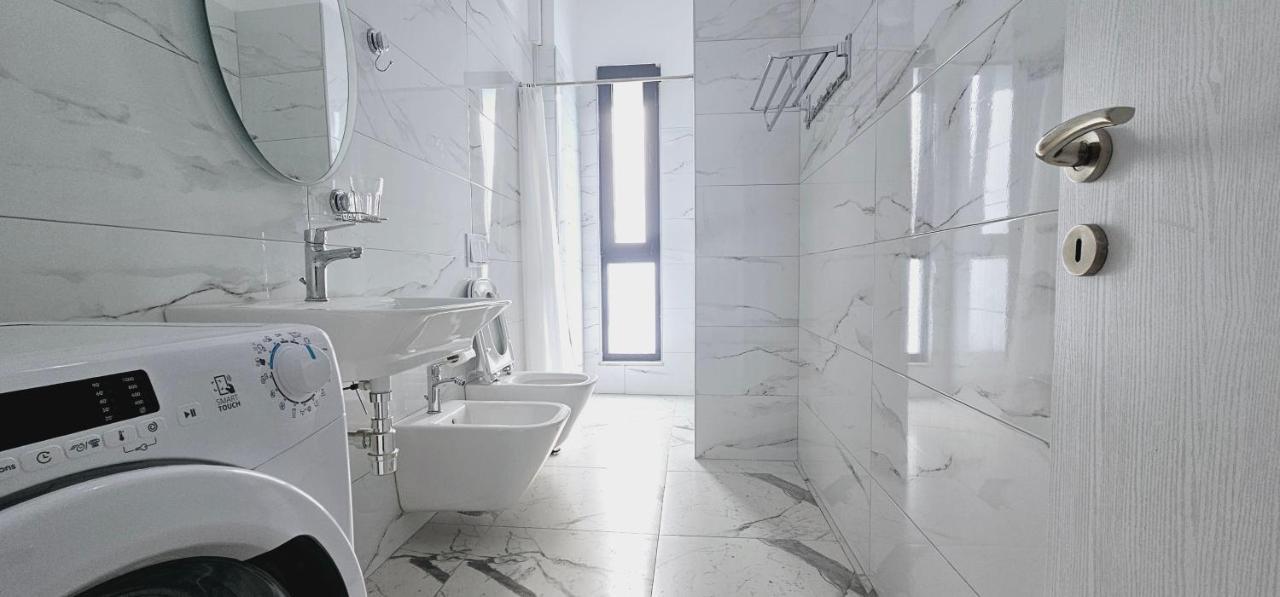 Apartament Myhouse At 21 Dhjetori Tirana Zewnętrze zdjęcie