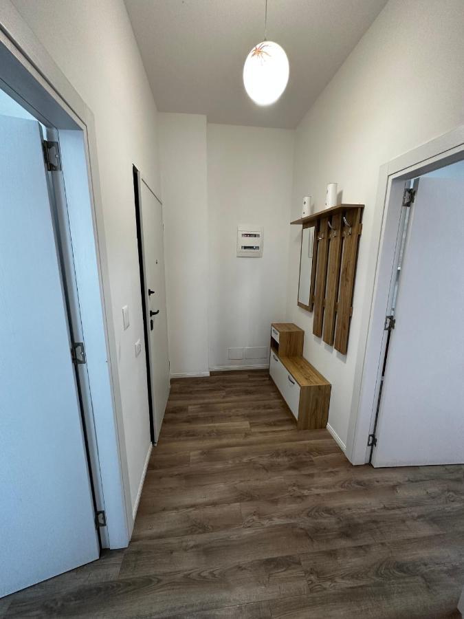 Apartament Myhouse At 21 Dhjetori Tirana Zewnętrze zdjęcie